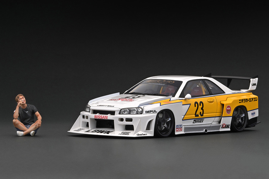 IG2704 1/18 LB-ER34 Super Silhouette SKYLINE White/Yellow With Mr